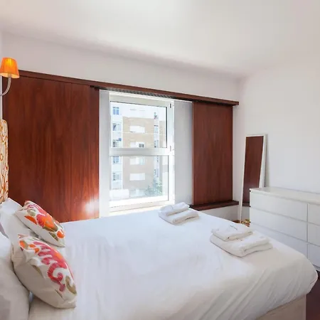 Flh Alta Brightly Flat Lisboa